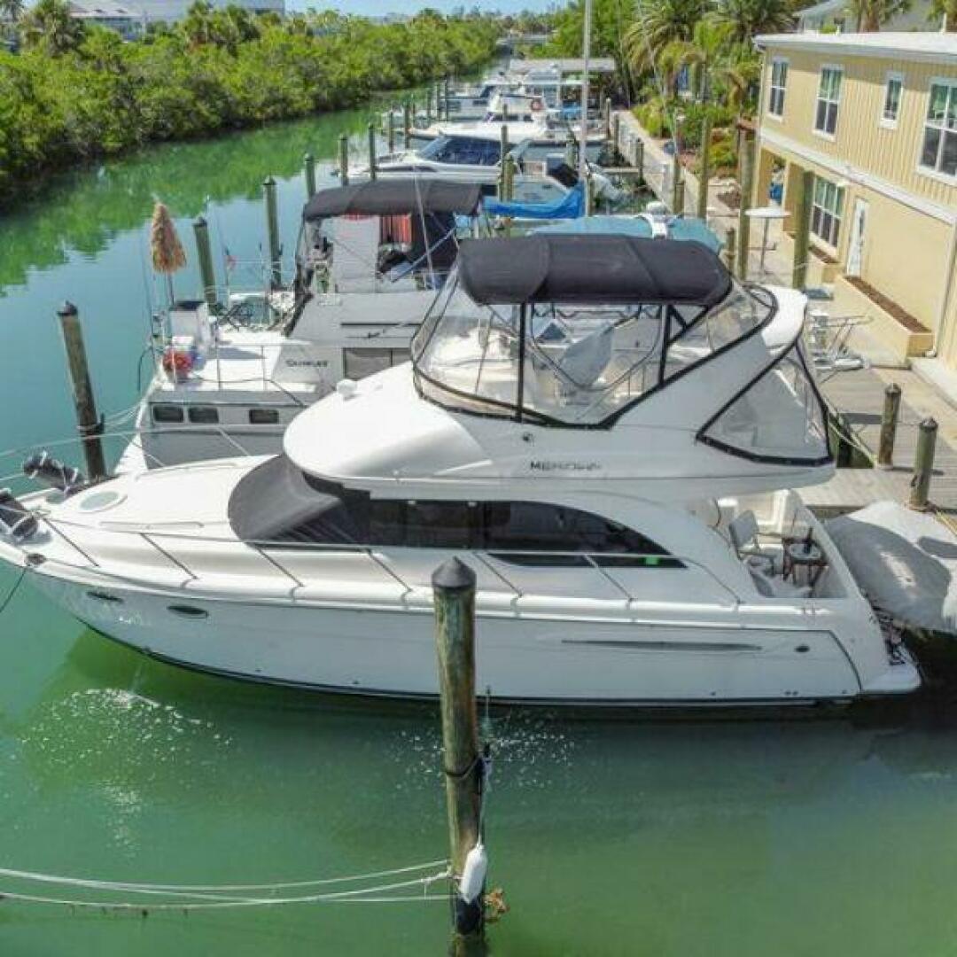 Slide: The Image of Meridian 341 Sedan 2004 - 5345028