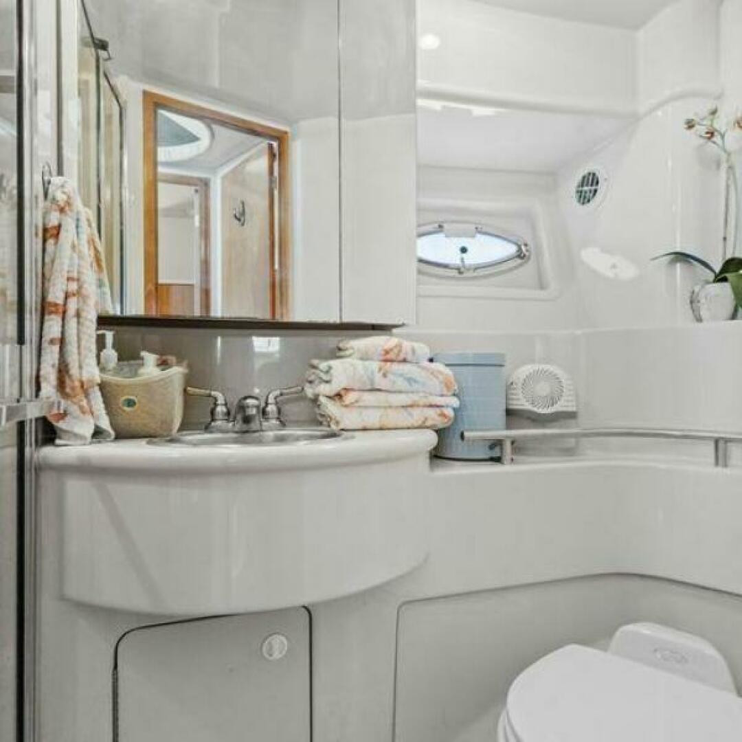 Slide: The Image of Meridian 341 Sedan 2004 - 5345044