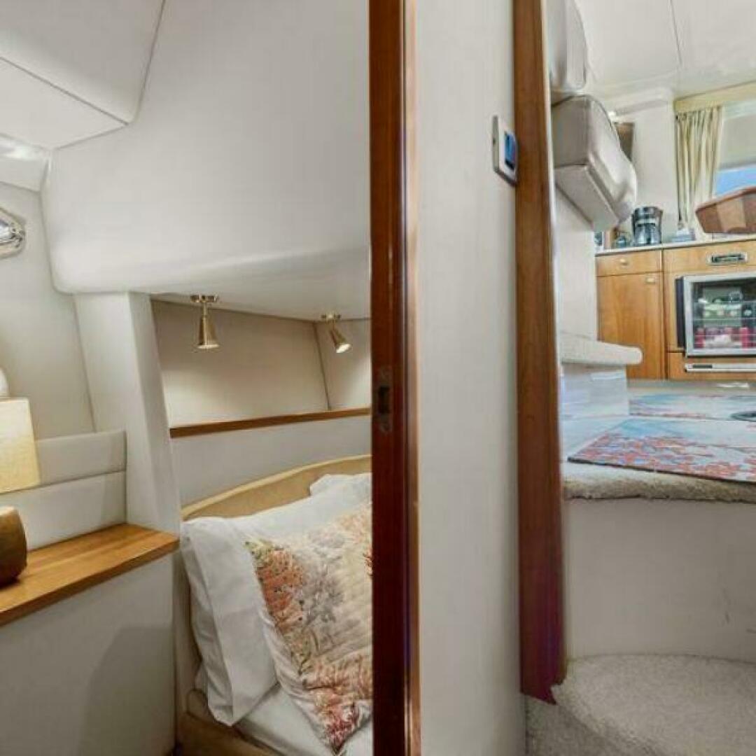 Slide: The Image of Meridian 341 Sedan 2004 - 5345048