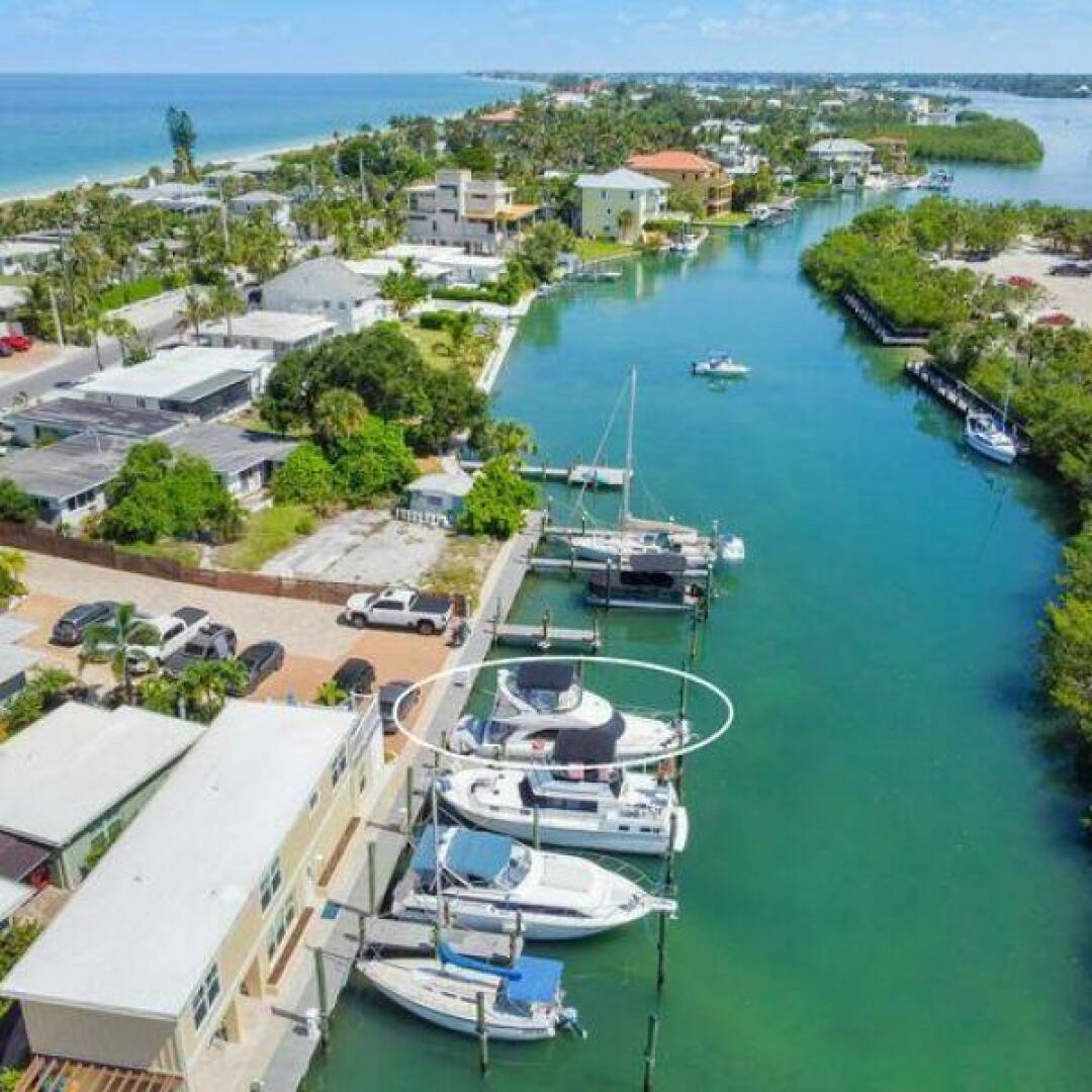 Slide: The Image of Meridian 341 Sedan 2004 - 5345065