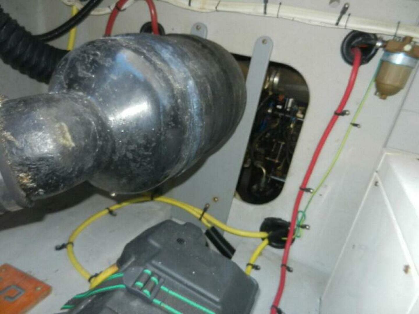 Slide: The Image of Meridian 341 Sedan 2004 - 5345075