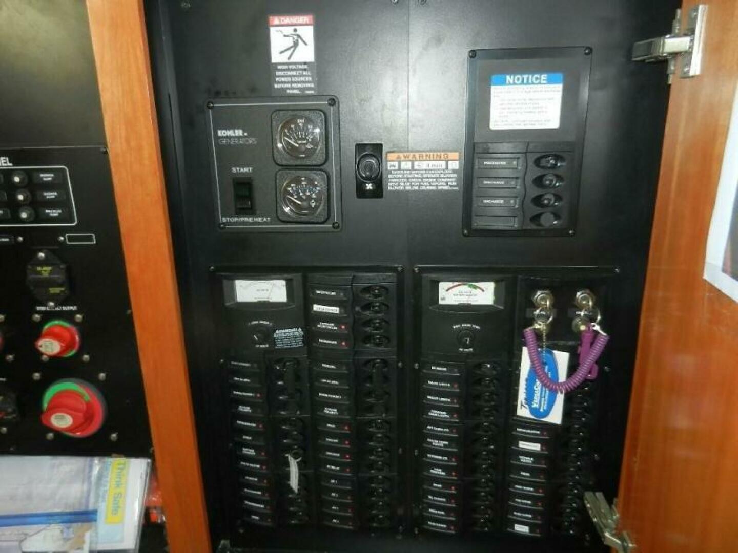 Slide: The Image of Meridian 341 Sedan 2004 - 5345101