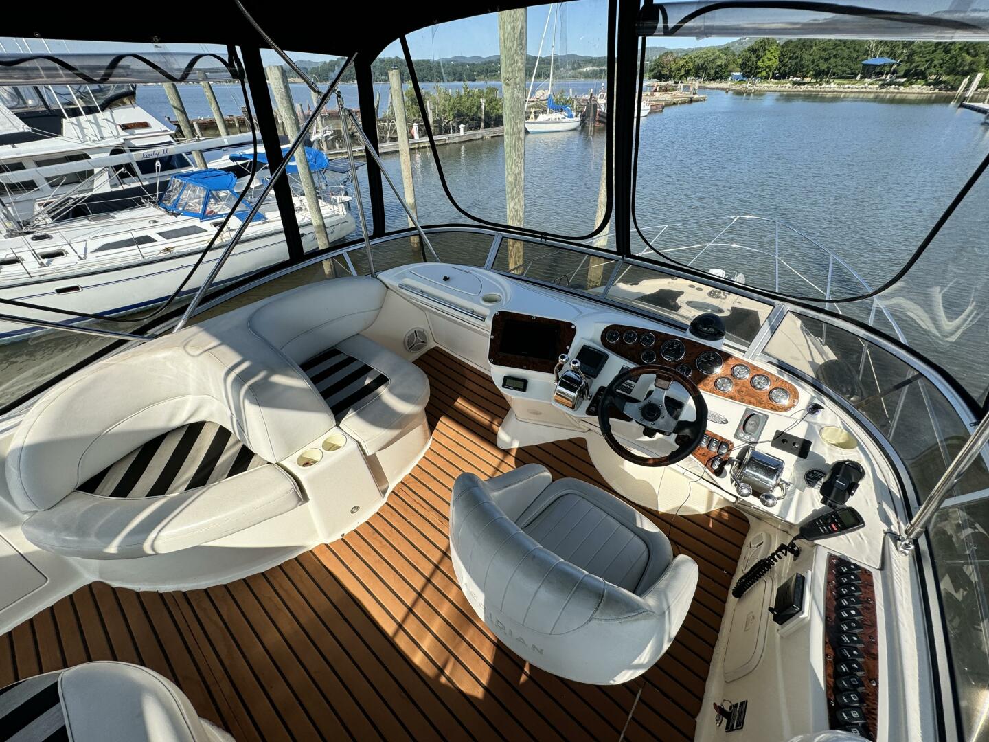 Slide: The Image of Meridian 368 Motor Yacht 2006 - 4548719