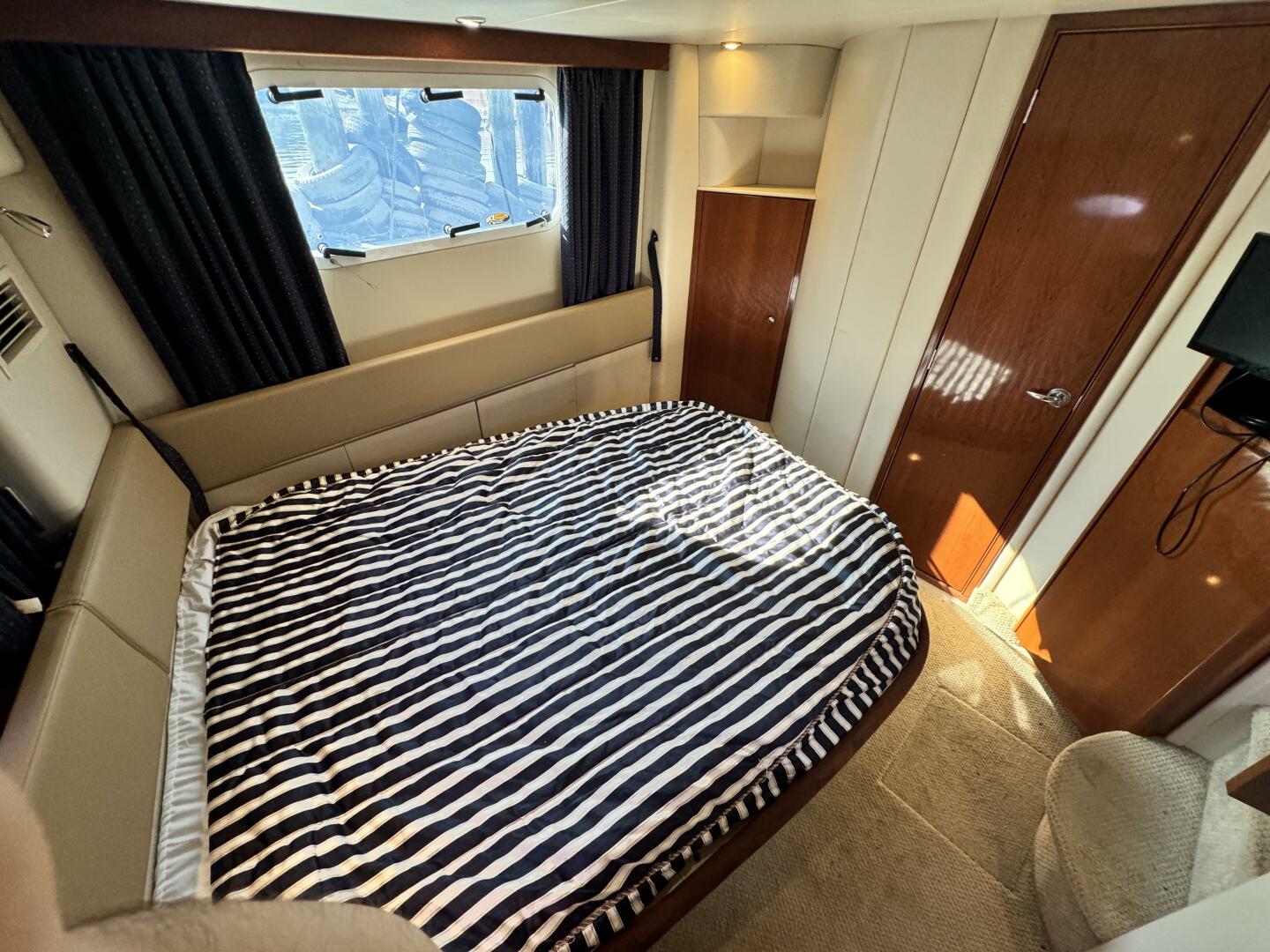 Slide: The Image of Meridian 368 Motor Yacht 2006 - 4548731