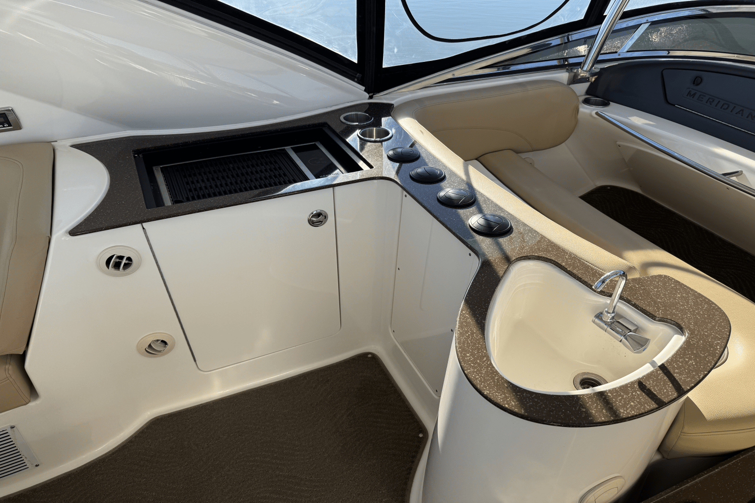 Slide: The Image of Meridian 441 2016 - 23