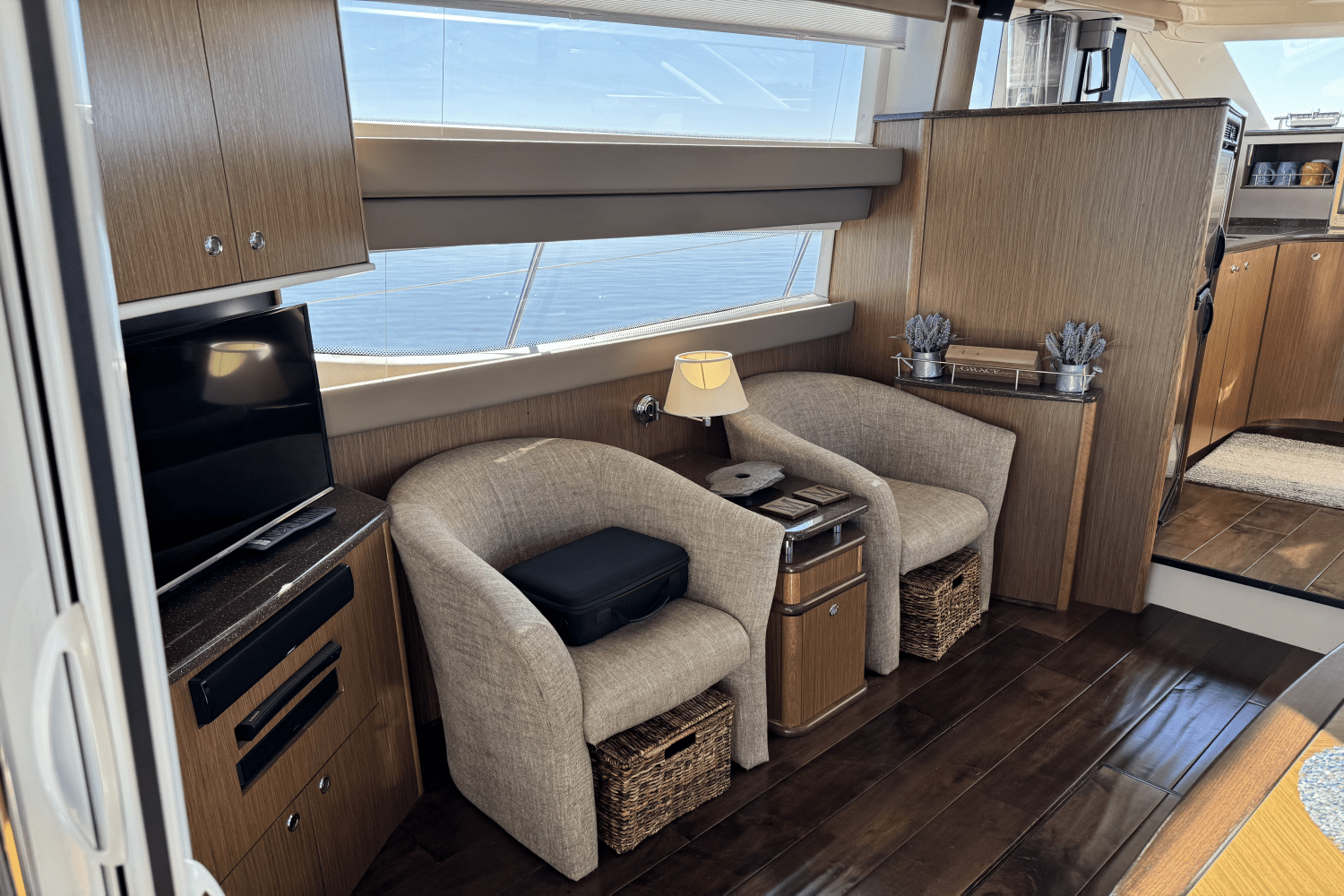 Slide: The Image of Meridian 441 2016 - 36