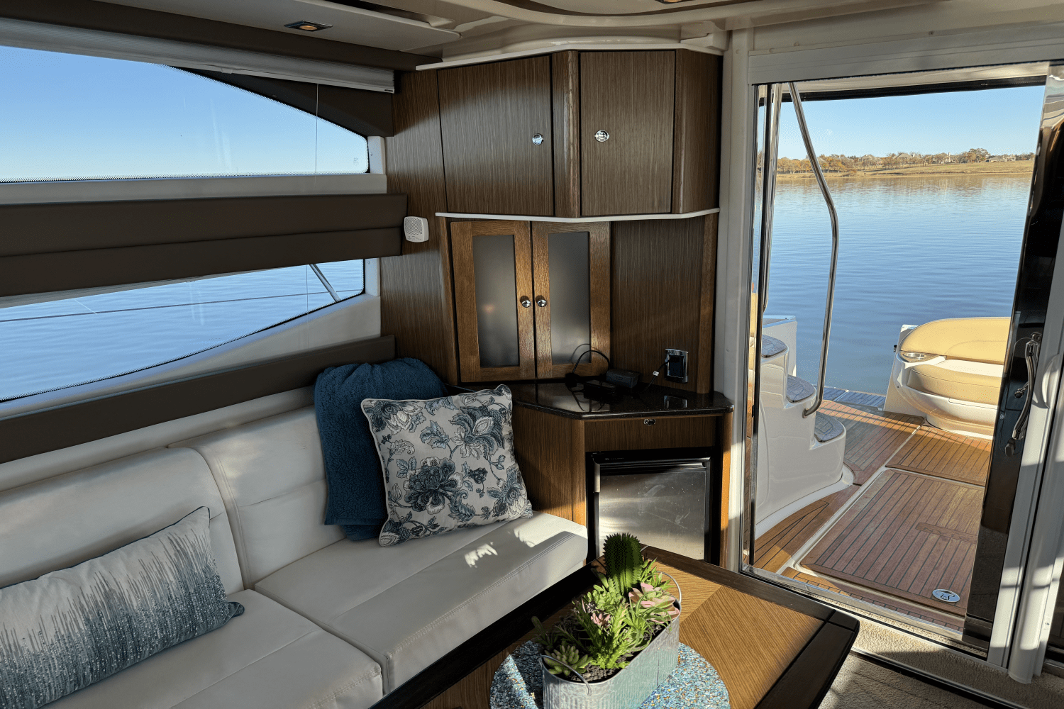 Slide: The Image of Meridian 441 2016 - 39