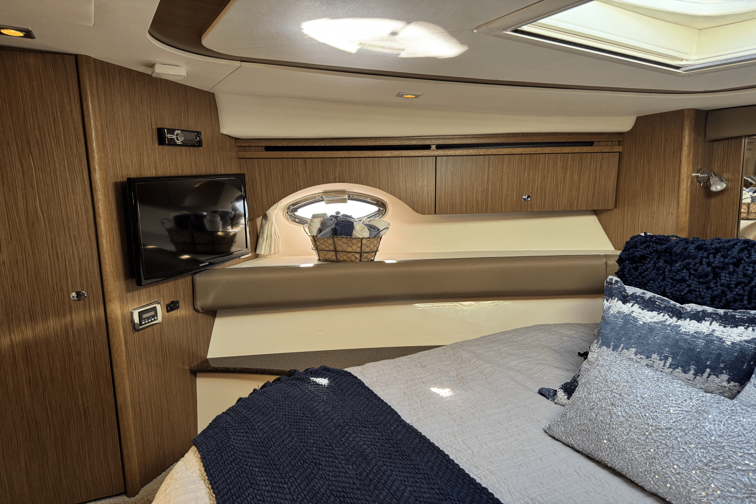 Slide: The Image of Meridian 441 2016 - 58