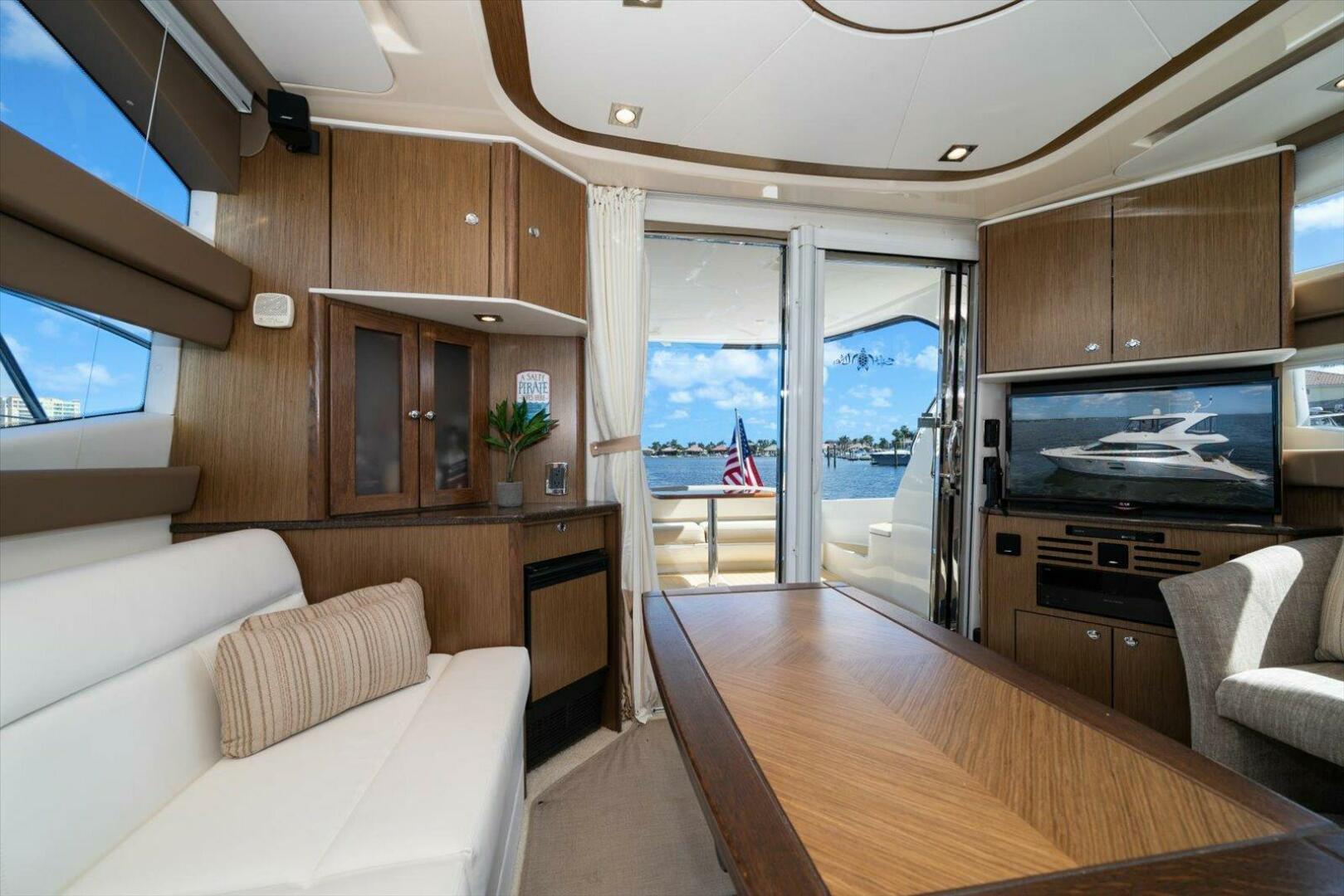 Slide: The Image of Meridian 441 Sedan 2015 - 5495945