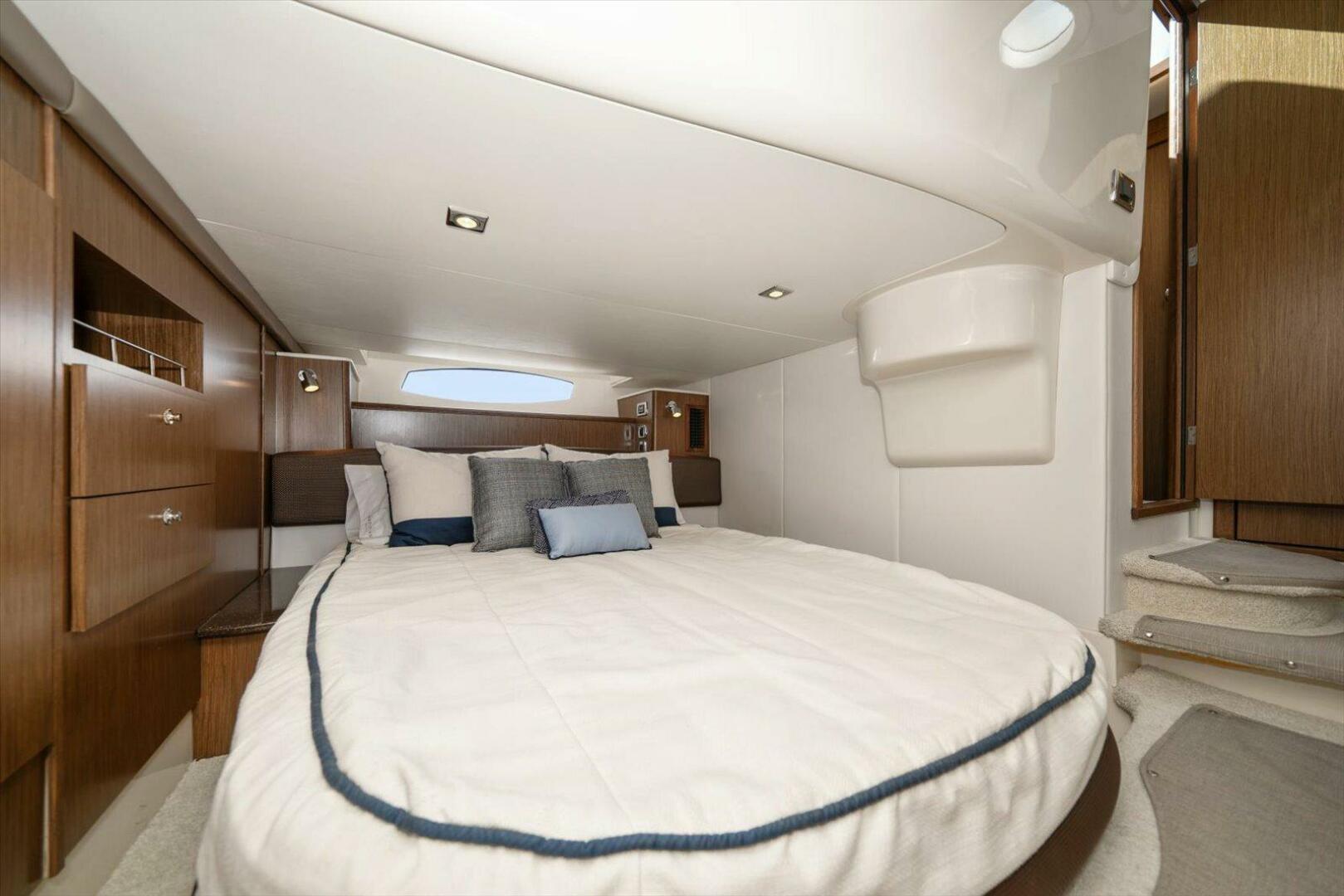 Slide: The Image of Meridian 441 Sedan 2015 - 5495980