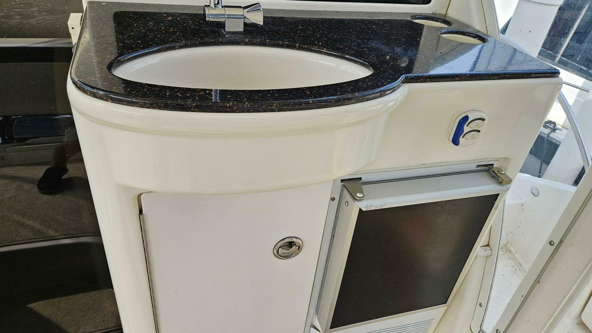 Slide: The Image of Meridian 459 Cockpit Motor Yacht 2008 - 4743940