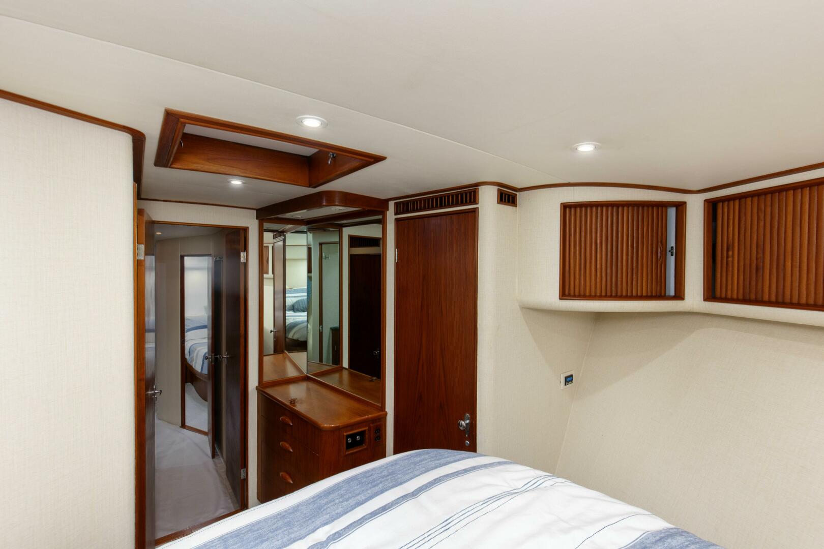 Slide: The Image of 1988 Merritt 62- LAY DAYS- VIP Stateroom - 4272796