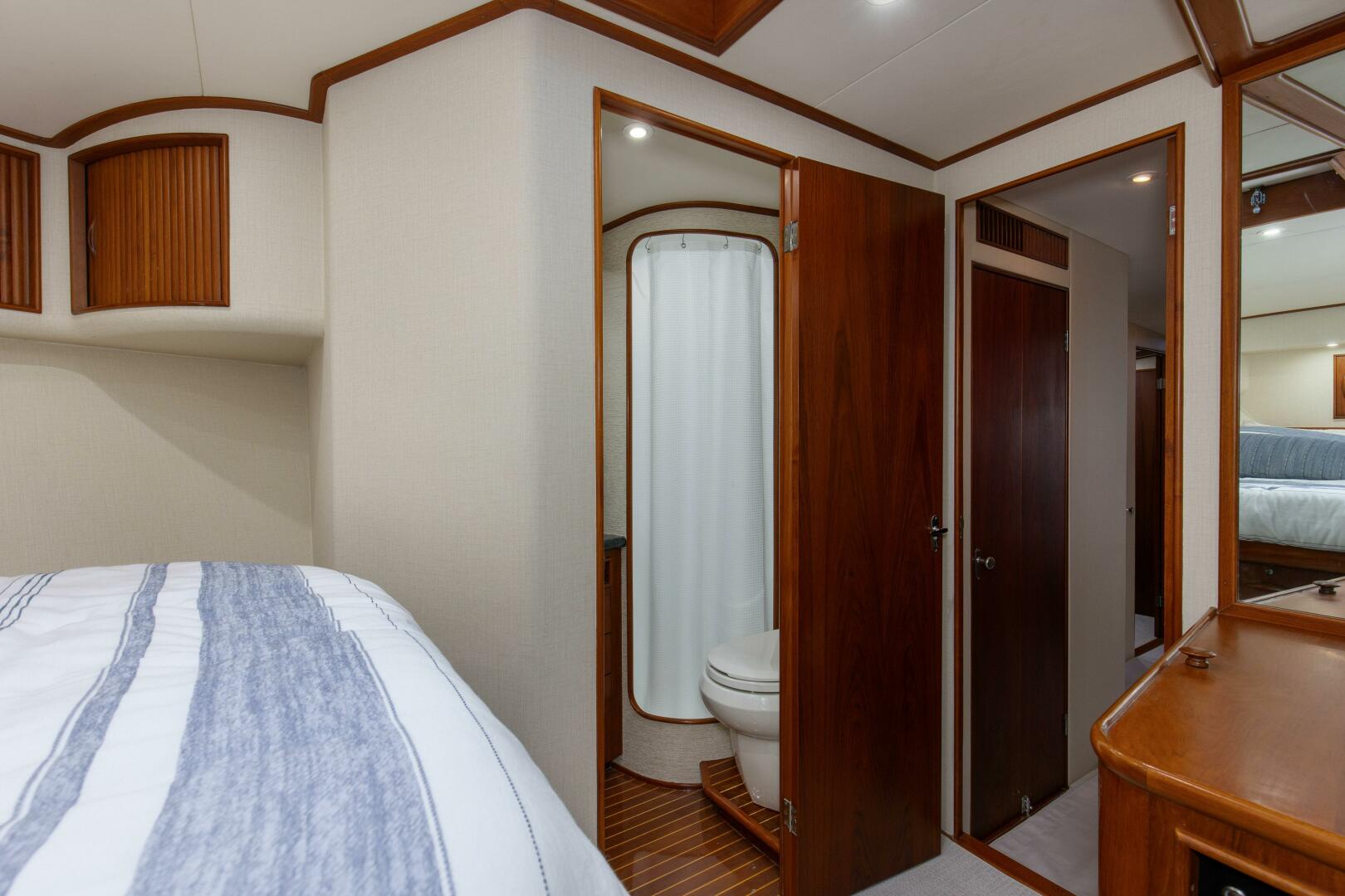 Slide: The Image of 1988 Merritt 62- LAY DAYS- VIP Stateroom - 4272798