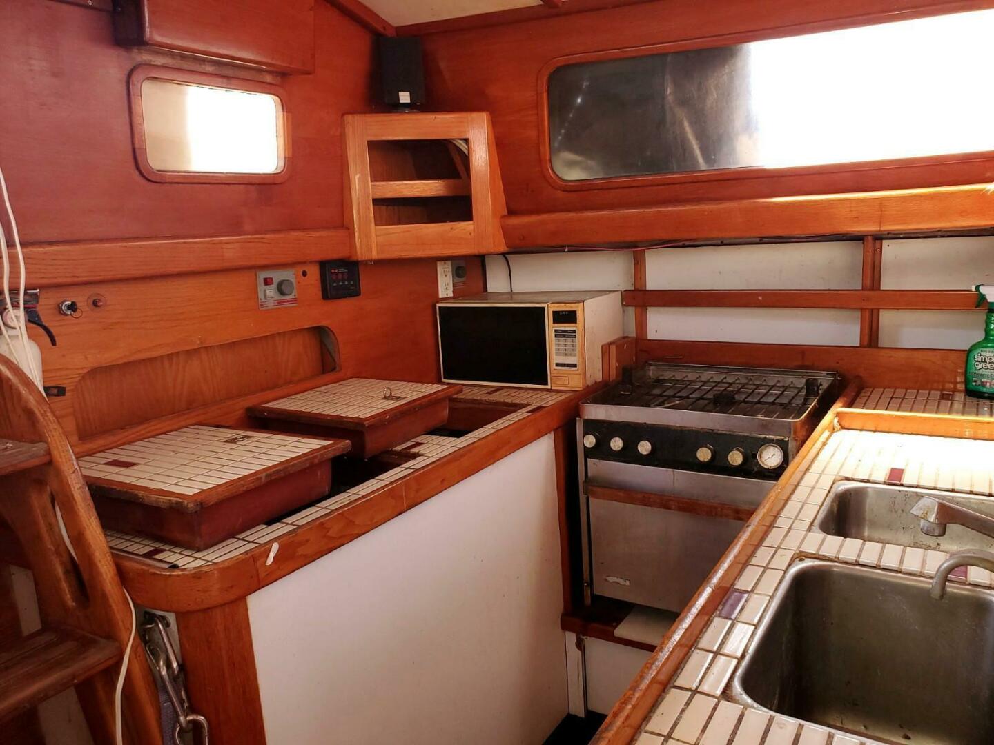 Slide: The Image of Miller Marine 44 1981 - 5011120