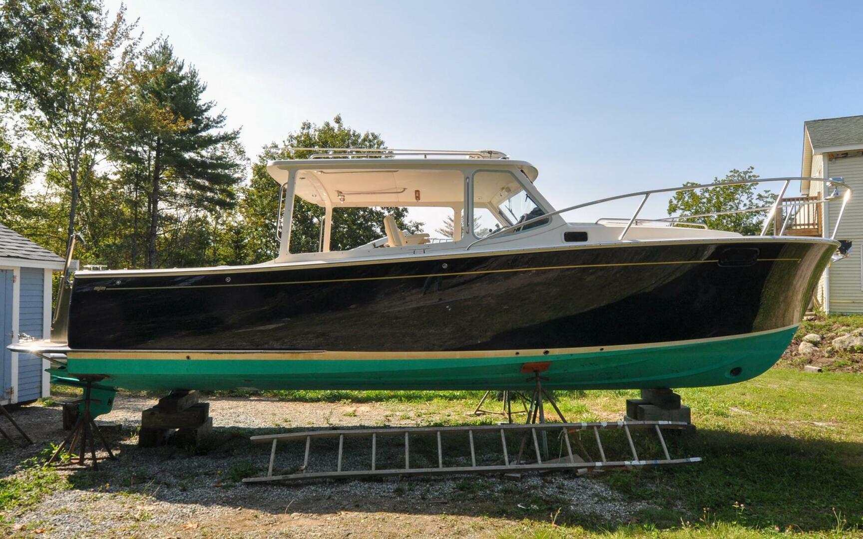 Slide: The Image of MJM 29z Downeast Stepping Out Offered For Sale925 - 1