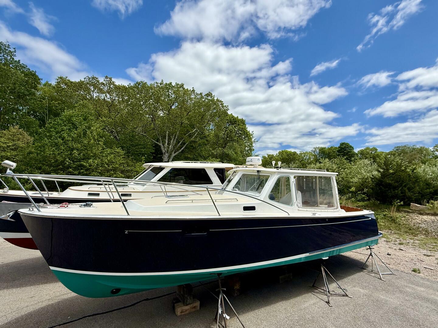 Slide: The Image of MJM 34z Downeast 2005 - 5343326