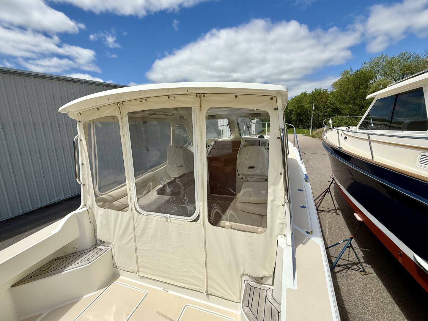 Slide: The Image of MJM 34z Downeast 2005 - 5343337