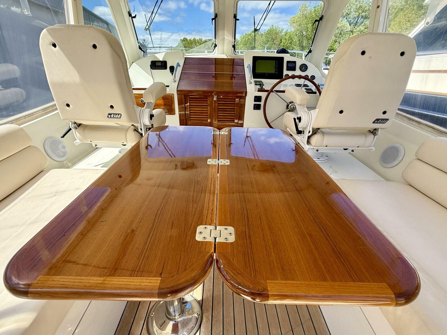 Slide: The Image of MJM 34z Downeast 2005 - 5343379