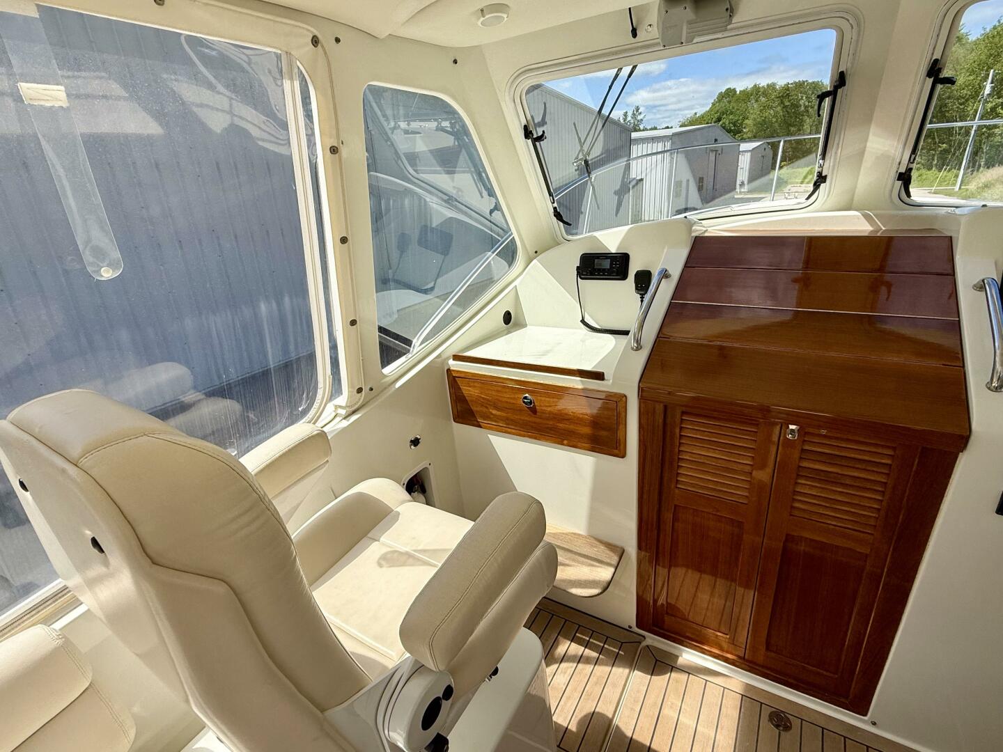 Slide: The Image of MJM 34z Downeast 2005 - 5343386