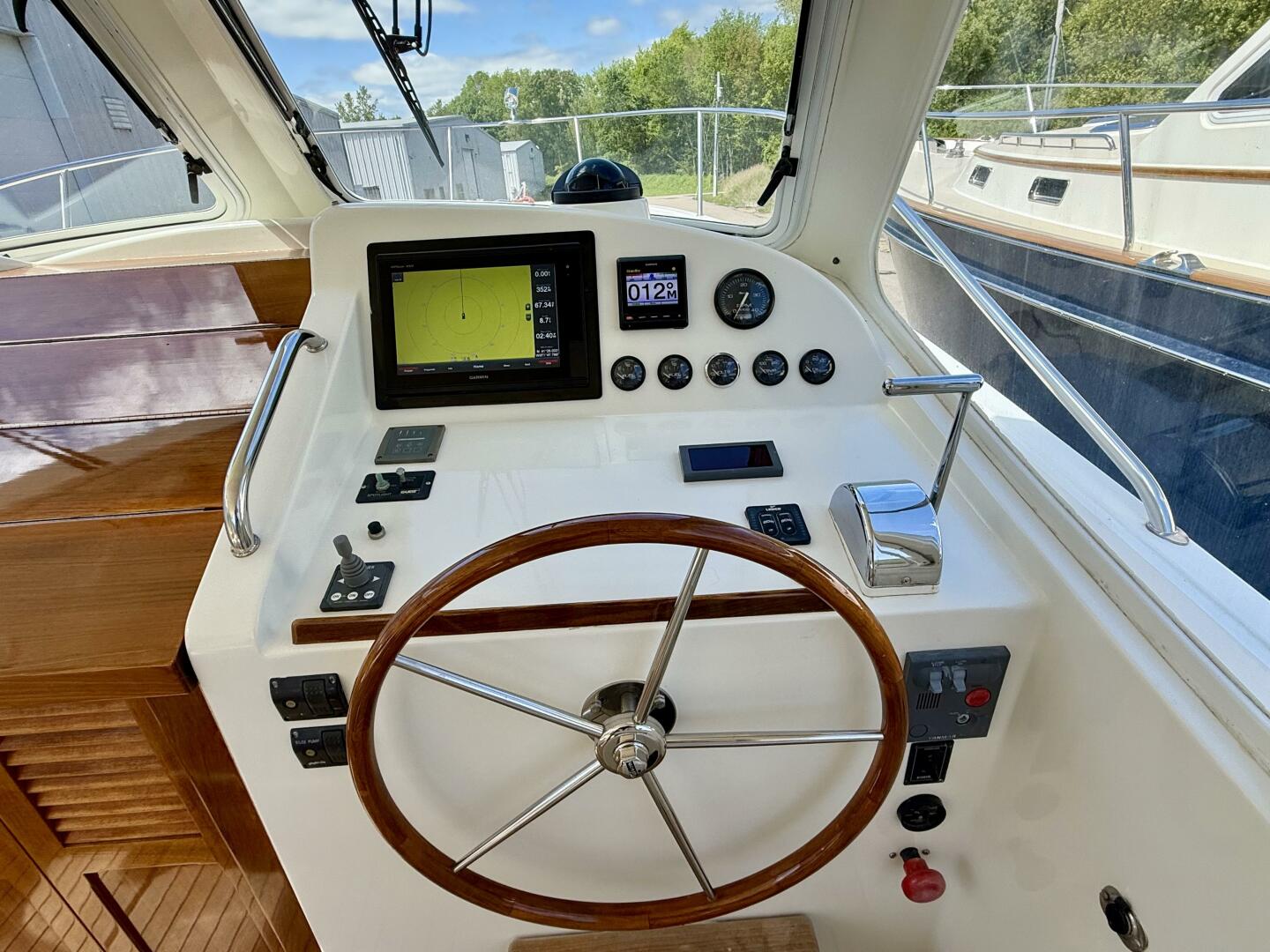 Slide: The Image of MJM 34z Downeast 2005 - 5343393