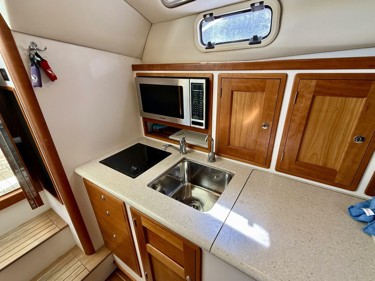 Slide: The Image of MJM 34z Downeast 2005 - 5343398