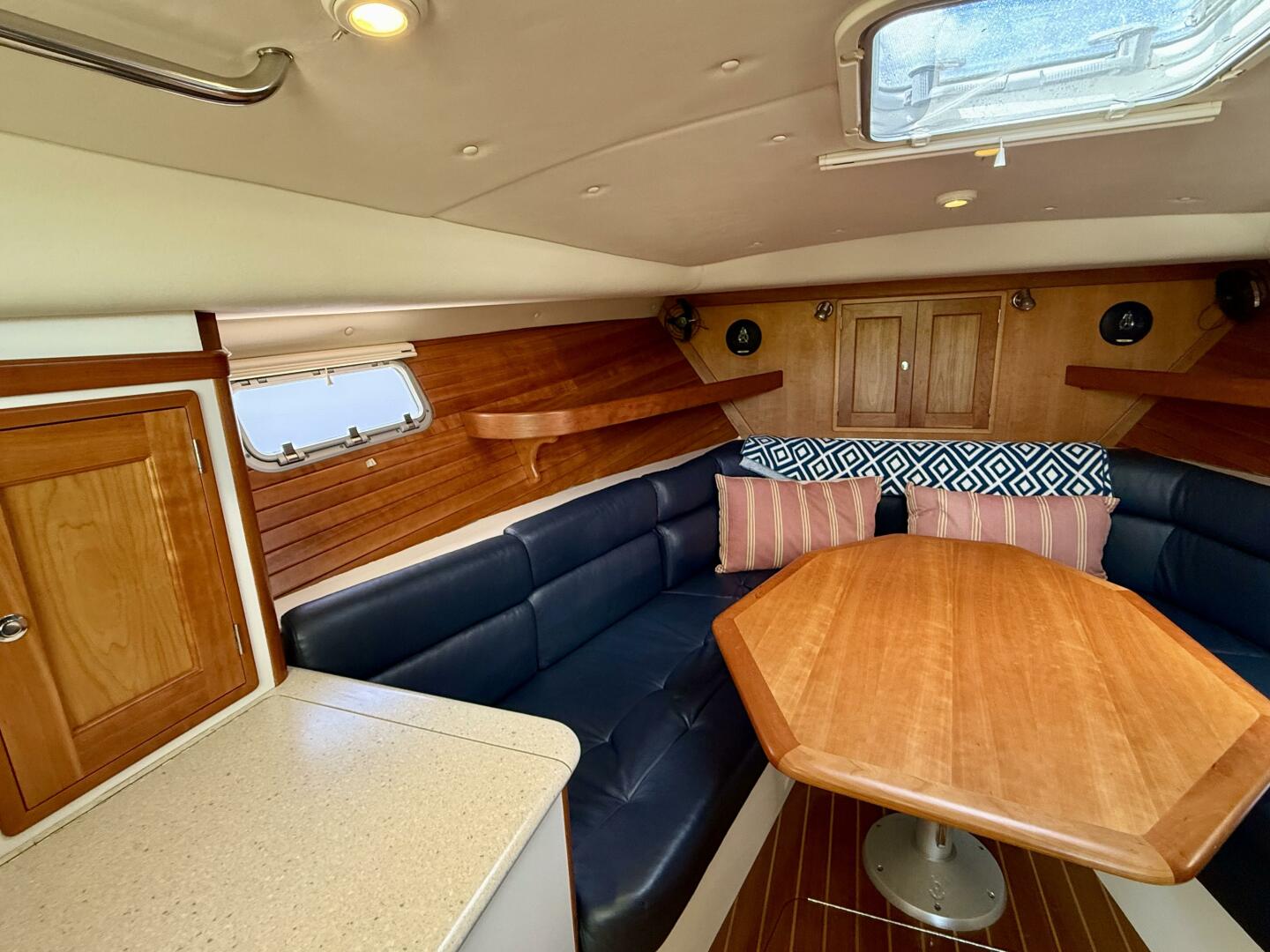 Slide: The Image of MJM 34z Downeast 2005 - 5343402