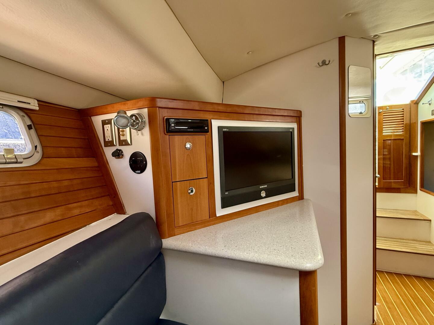 Slide: The Image of MJM 34z Downeast 2005 - 5343406