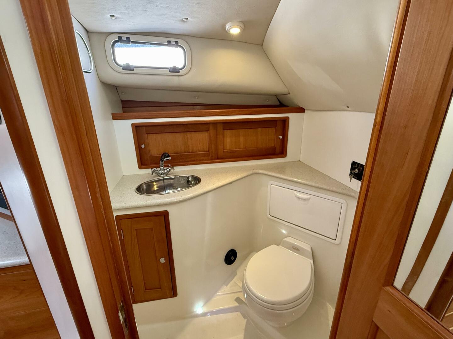 Slide: The Image of MJM 34z Downeast 2005 - 5343407