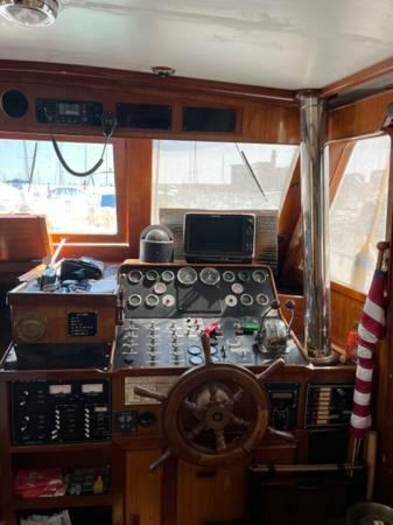 Slide: The Image of Monk 40 Trawler 1982 - 5191337