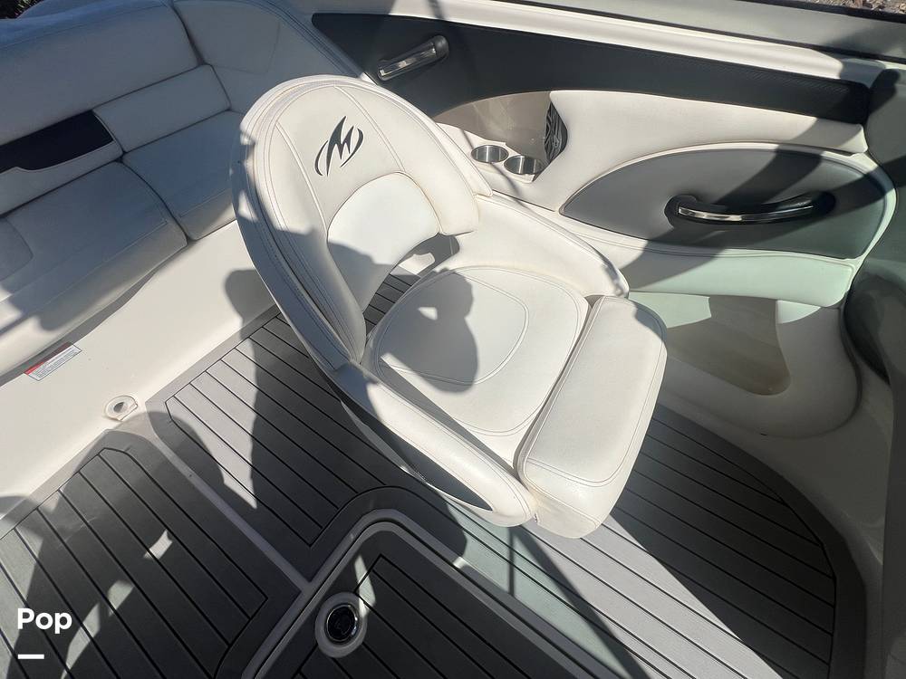 Slide: The Image of Passenger Seat- Bolster (down) - 17