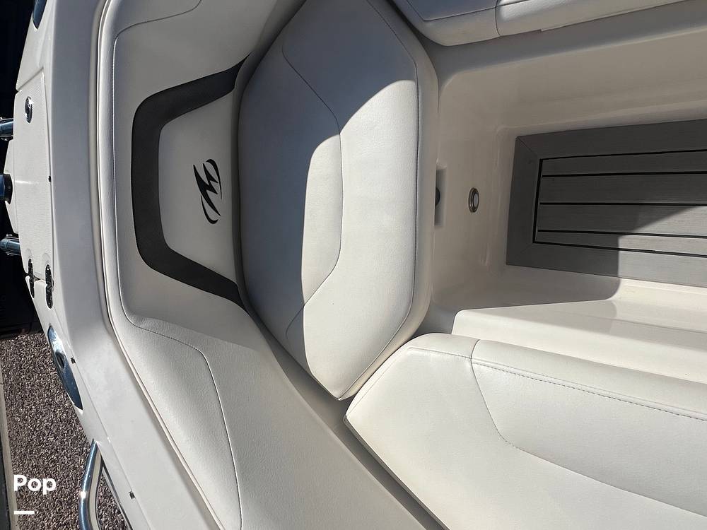 Slide: The Image of Bow Seating (nose) - 39