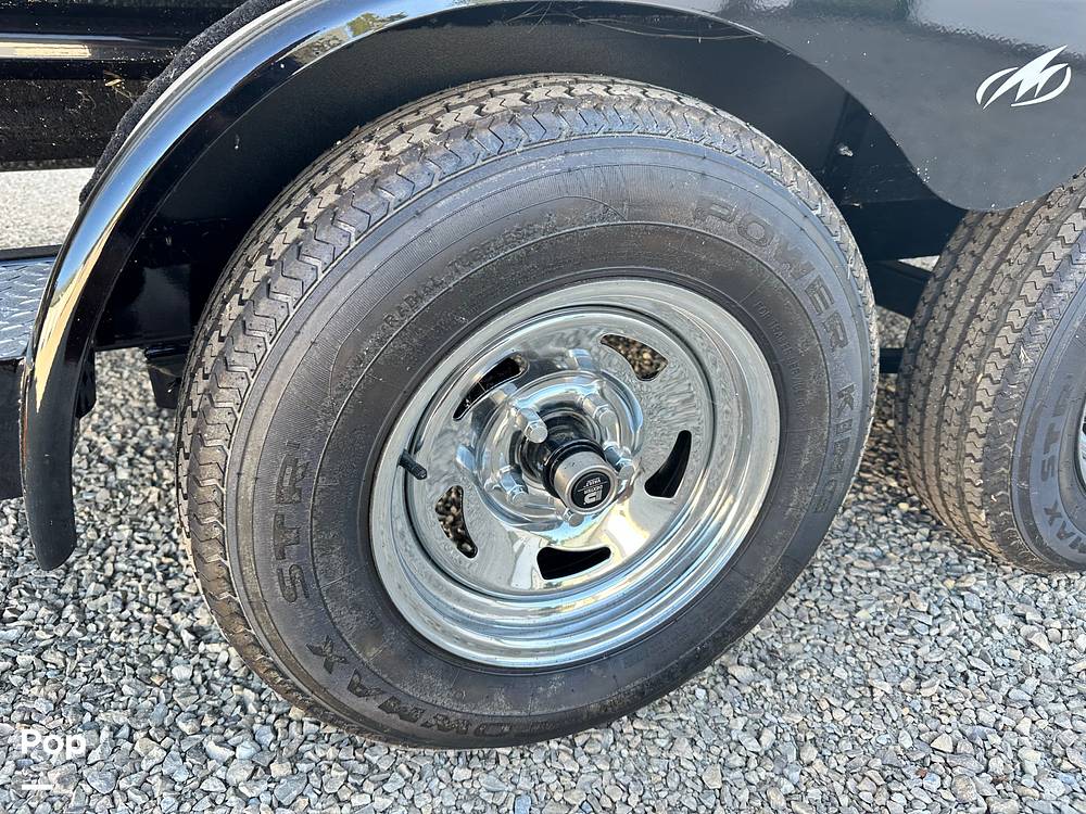 Slide: The Image of Tires Are Almost New - 14673718