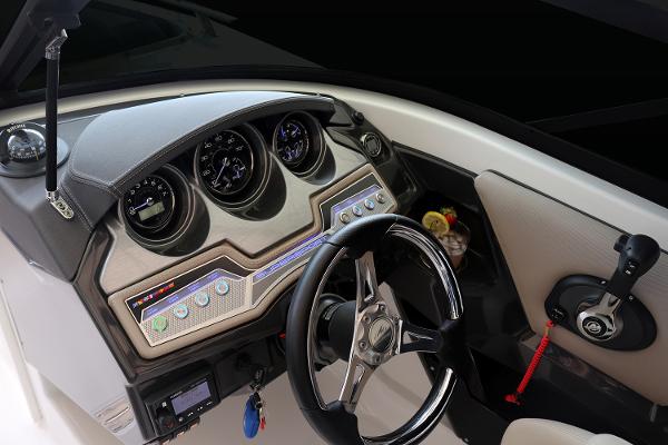 Slide: The Image of Monterey 215 Super Sport 2023 - 7