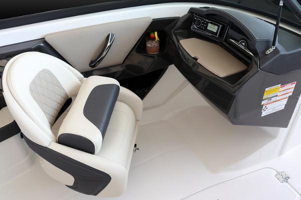Slide: The Image of Monterey 215 Super Sport 2023 - 8