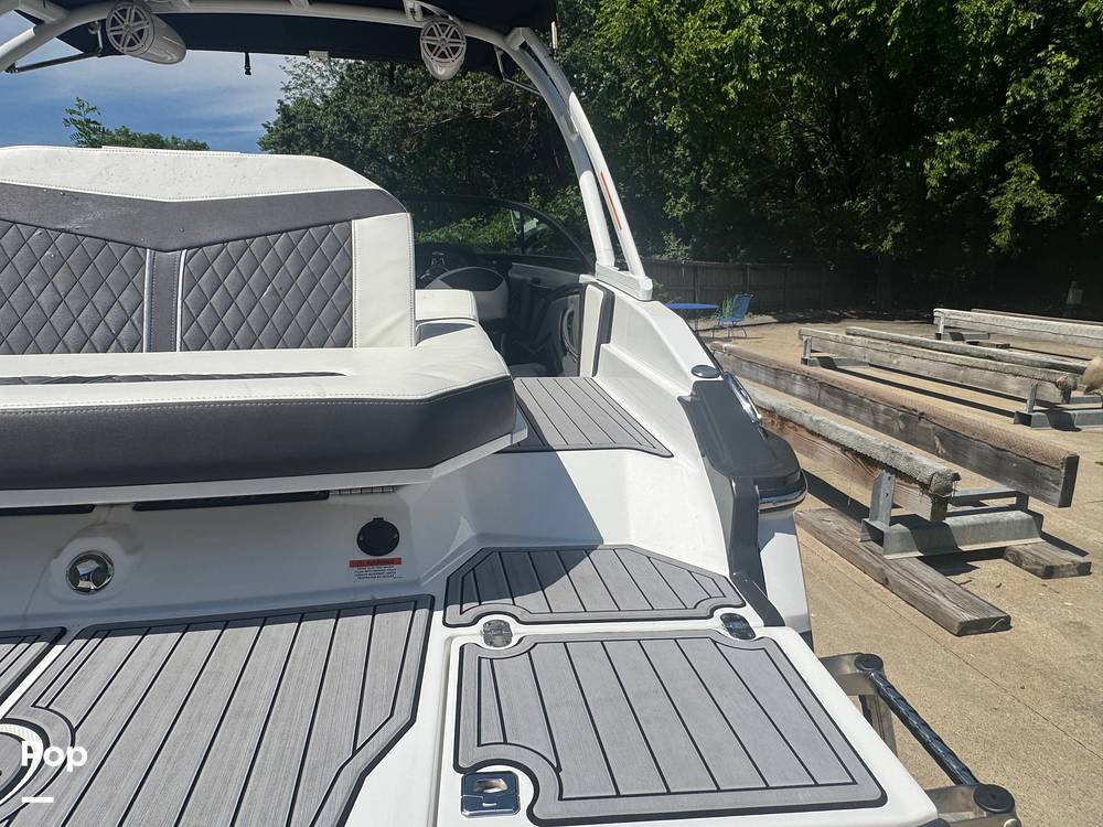 Slide: The Image of Monterey 218 SS 2020 - 15467784