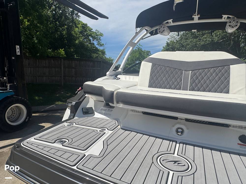 Slide: The Image of Monterey 218 SS 2020 - 15467785