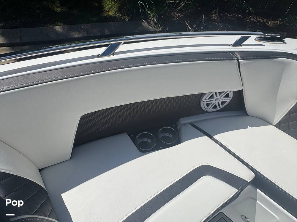 Slide: The Image of Monterey 218 SS 2020 - 15482120