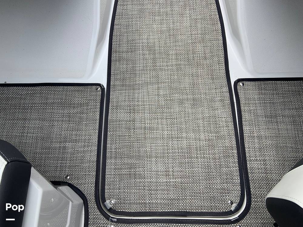 Slide: The Image of Monterey 218SS 2020 - 12664895