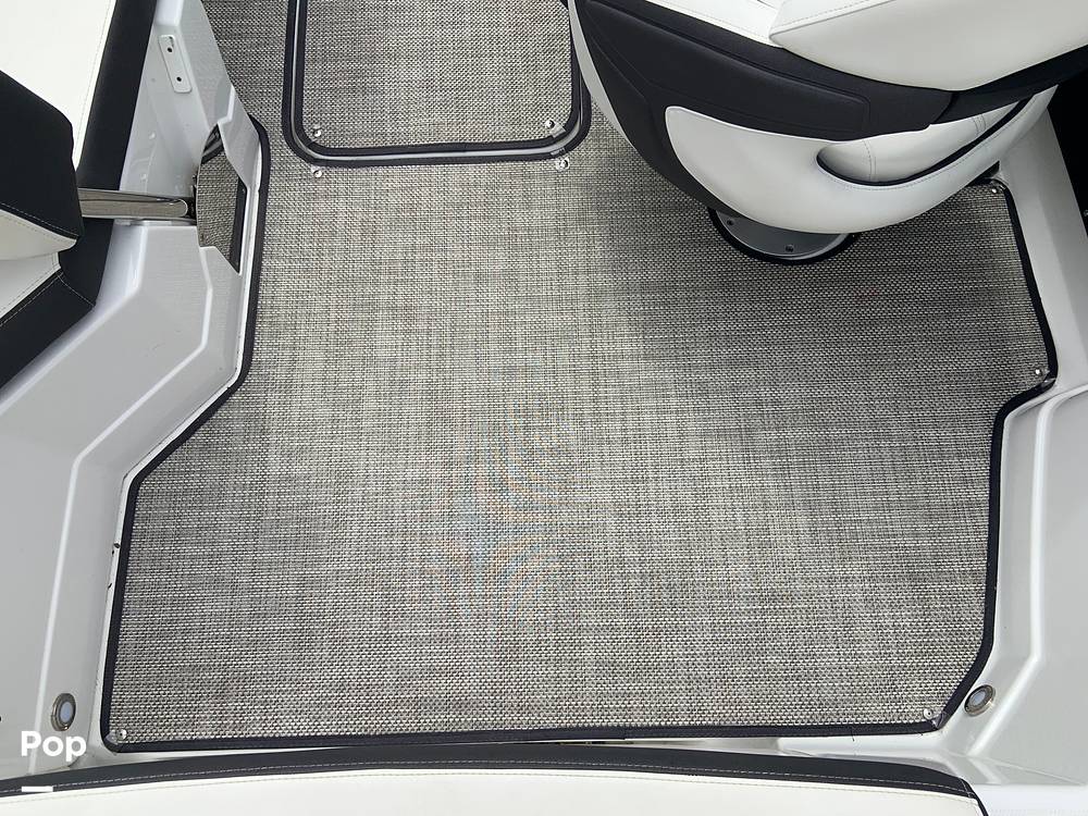 Slide: The Image of Monterey 218SS 2020 - 12664896