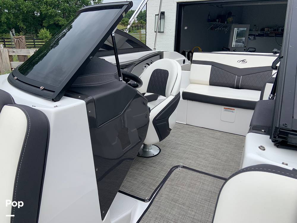 Slide: The Image of Monterey 218SS 2020 - 12663825