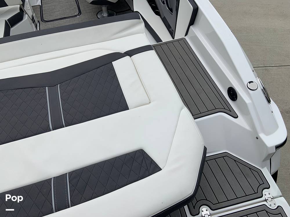 Slide: The Image of Monterey 218SS 2020 - 12663831
