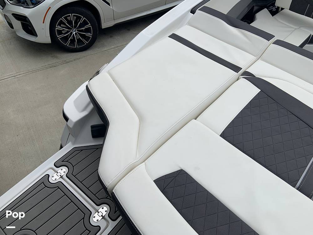 Slide: The Image of Monterey 218SS 2020 - 12663833