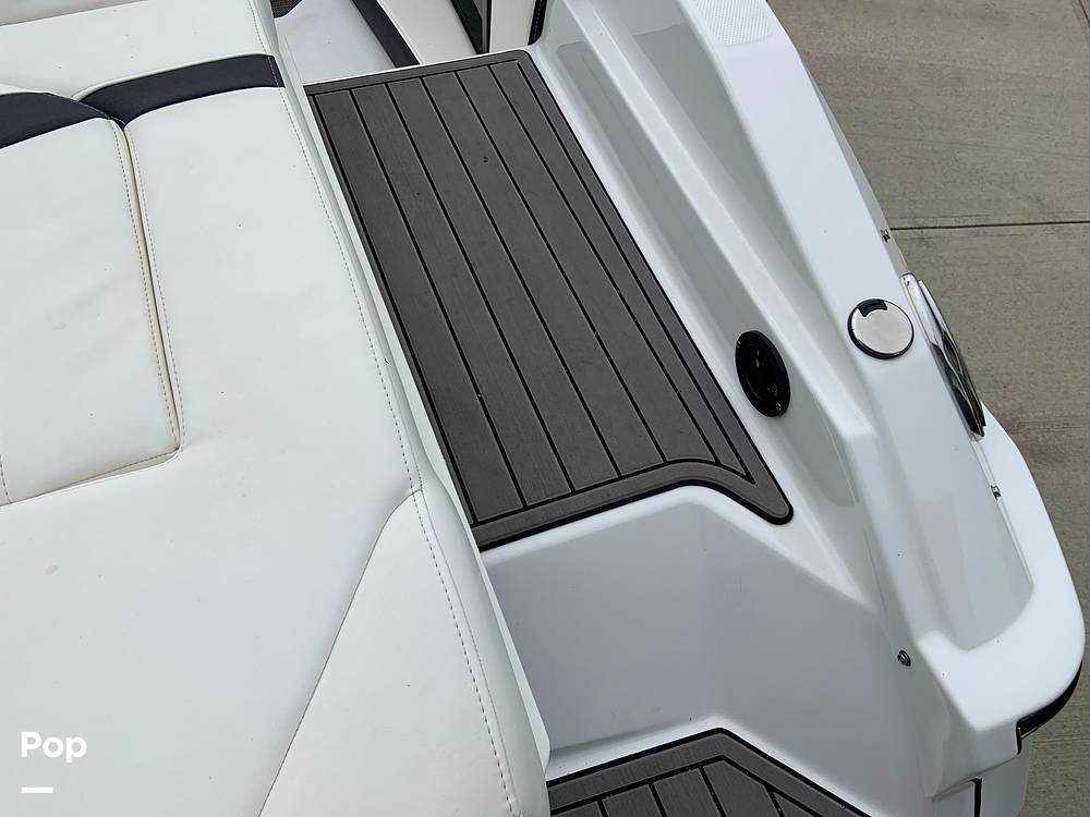 Slide: The Image of Monterey 218SS 2020 - 12663837