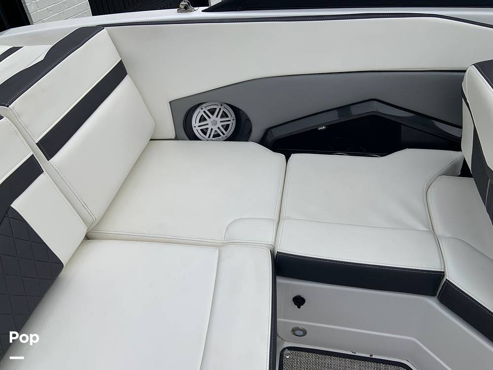 Slide: The Image of Monterey 218SS 2020 - 12663878
