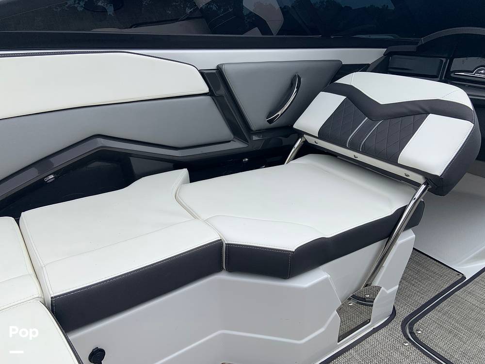 Slide: The Image of Monterey 218SS 2020 - 12663883