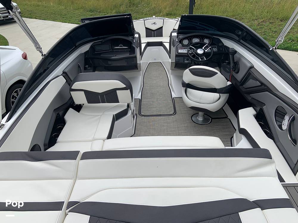 Slide: The Image of Monterey 218SS 2020 - 12663756