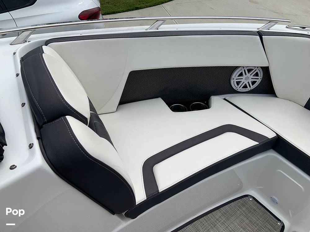 Slide: The Image of Monterey 218SS 2020 - 12664185