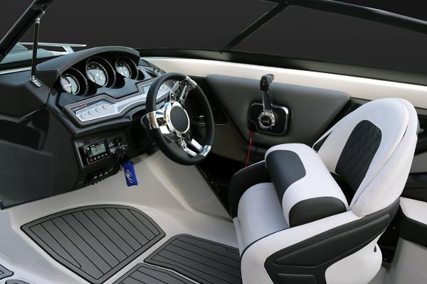 Slide: The Image of Monterey 218 Super Sport 2023 - 2