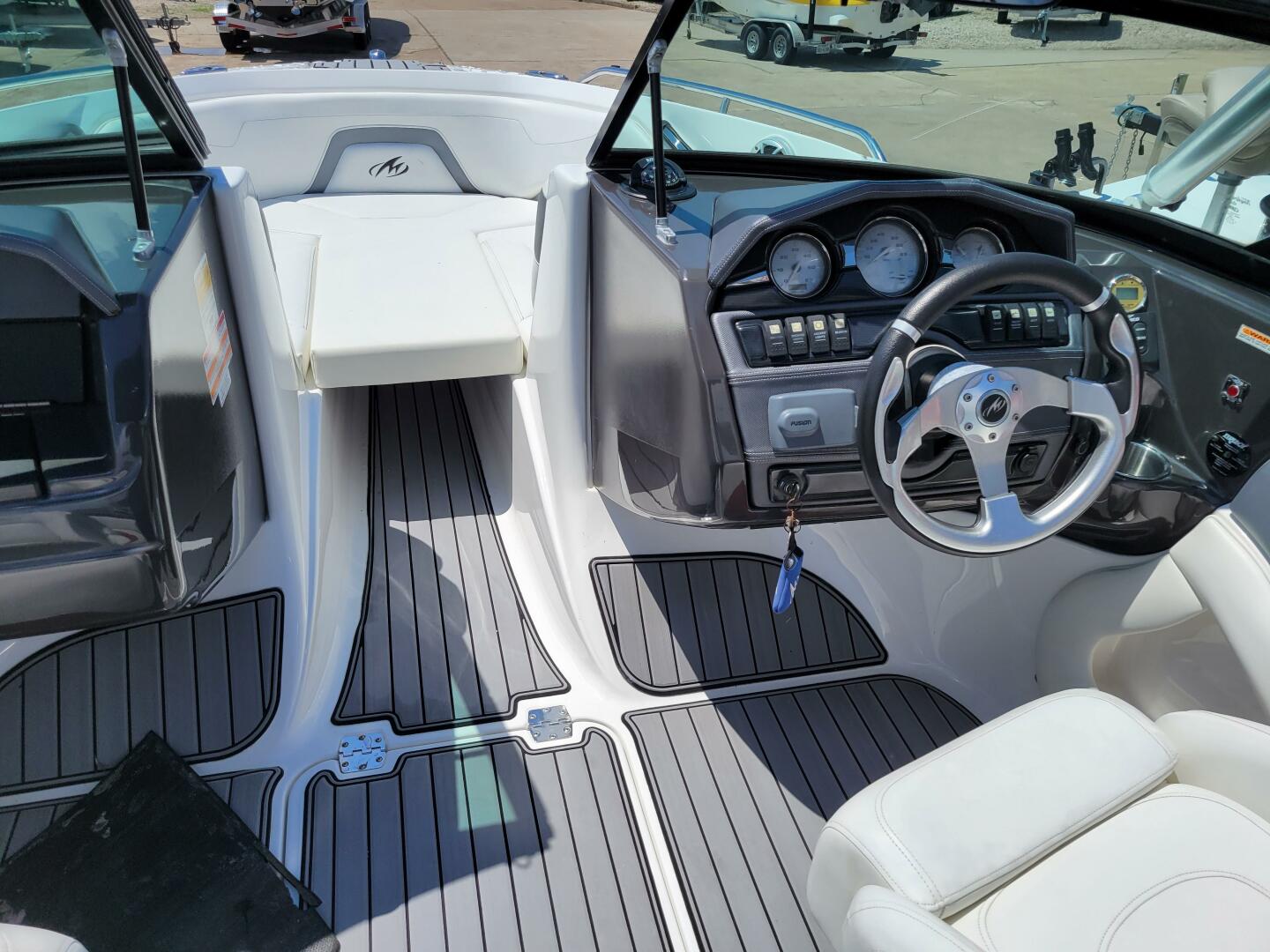 Slide: The Image of Monterey 224FSX 2015 - 5114277