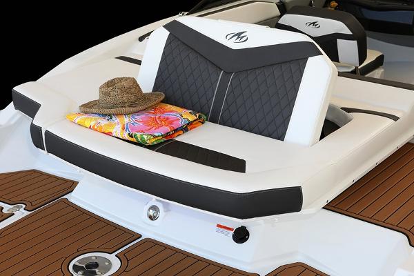 Slide: The Image of Monterey 238 Super Sport 2023 - 4